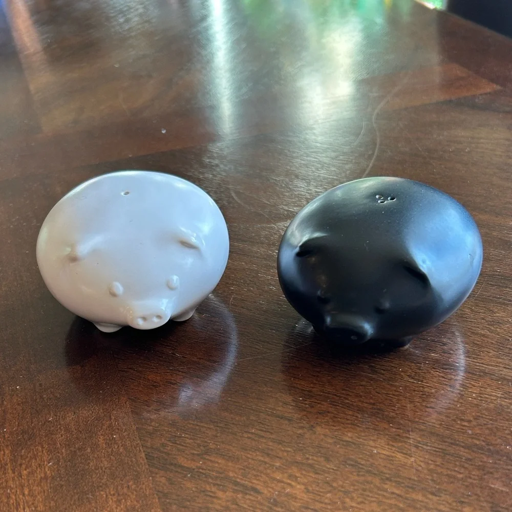 Jonathan Adler Pig Salt and Pepper Shakers